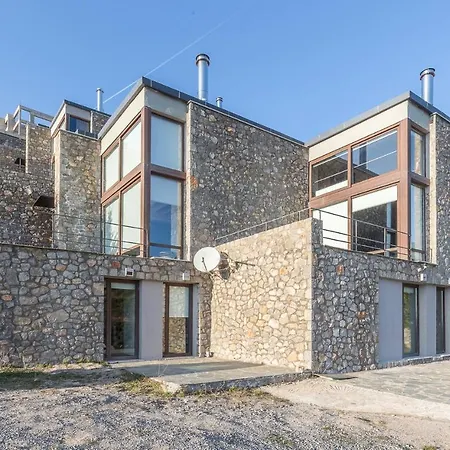 Arachova Chalet I, Breathtaking Infinity View. * Livadeia